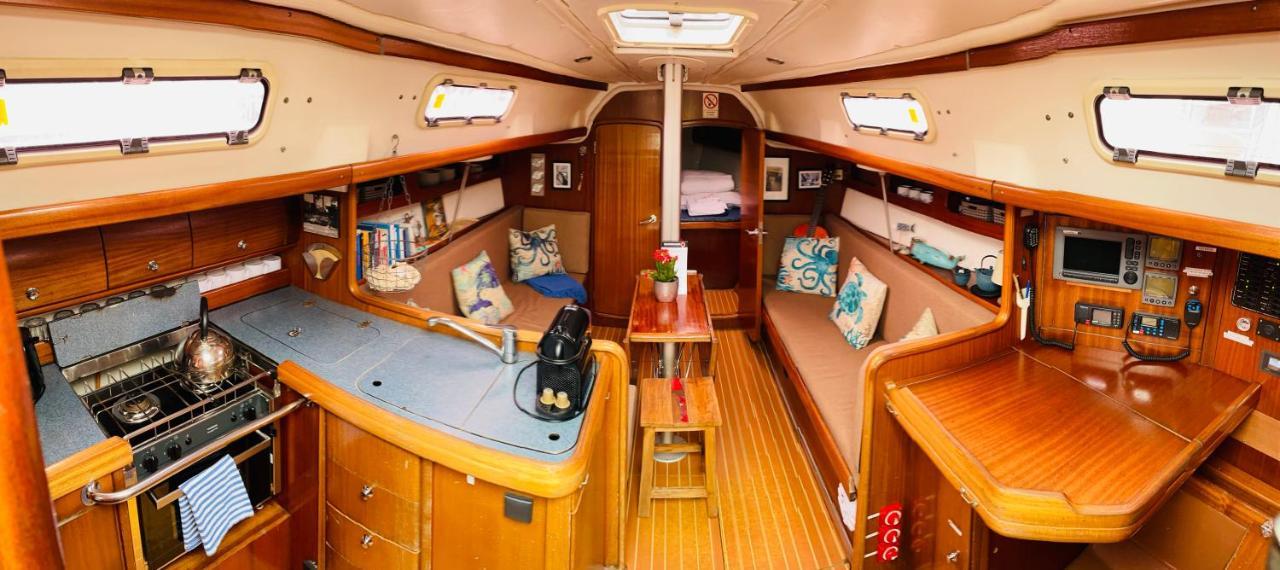 Segelyacht Botel BRE