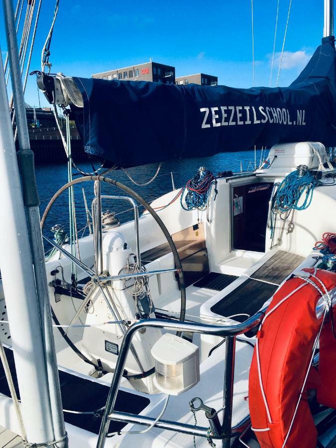 Segelyacht *
