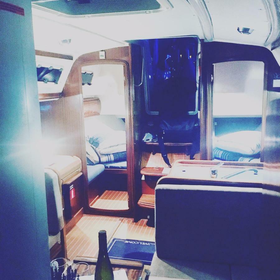 Bateau-hôtel Segelyacht *